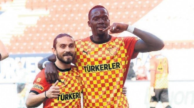 Göztepe'de o ikili hep iş başında!