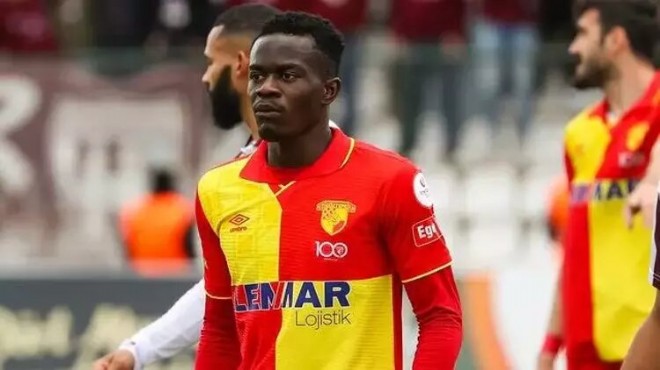 Göztepe'de sahne Dennis'in!