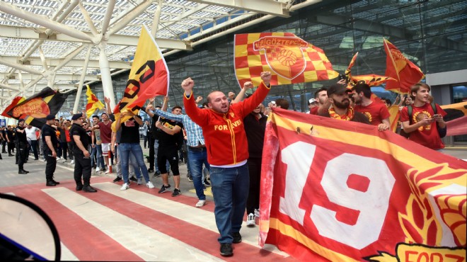 Göztepe ye kader maçı için coşkulu uğurlama