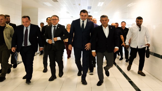 Güç’ten Özel’e İzmir’de karşılama!