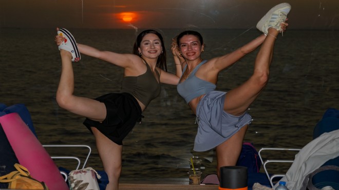 Güneşi yoga ile uğurladılar!