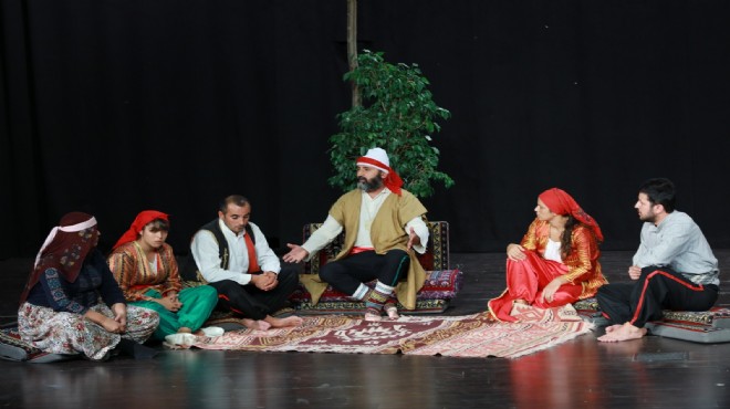 Güzelbahçe Pir Sultan Abdal ı sahnede andı