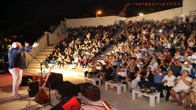 Güzelbahçe den barış türküleri yükseldi