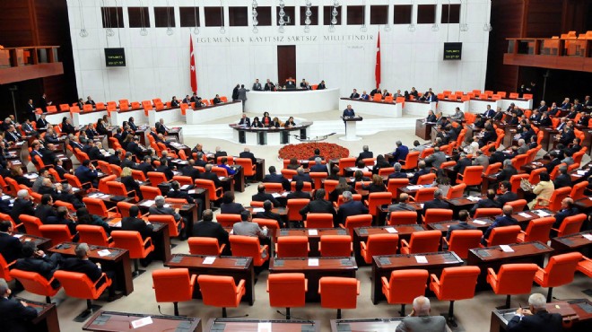 HDP'li 13 vekilin fezlekeleri Meclis'te