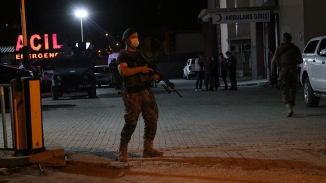 Hakkari'de zırhlı araç devrildi: 2 şehit