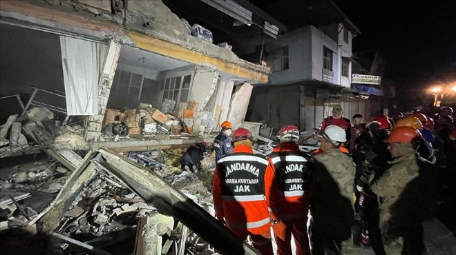 Hatay da art arda depremler: 6 can kaybı, 294 yaralı