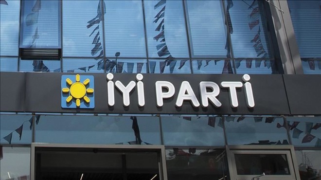 İYİ Parti İzmir'de ilçe kongrelerine 'başkanlar' damgası!