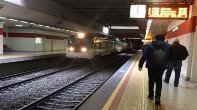 İZBAN istasyonunda intihar: Durakta beklerken trenin önüne atladı!