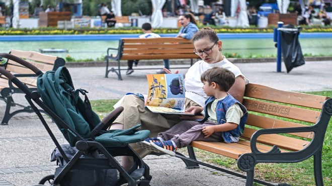 İZKİTAP'ta kitaplarla dolu buluşmalar sürüyor