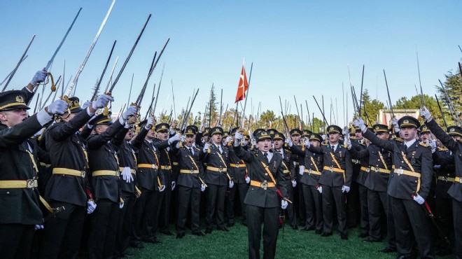 İhraç edilen teğmenler için MSB den hamle