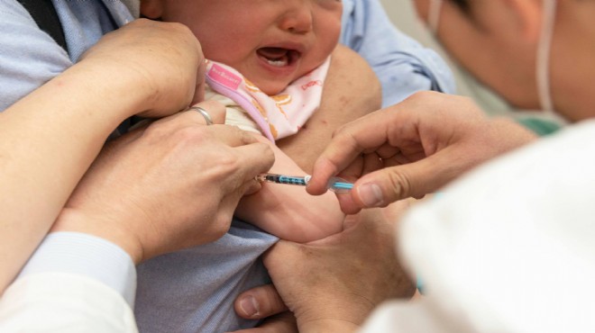 İki bebeğe yanlışlıkla Covid-19 aşısı!