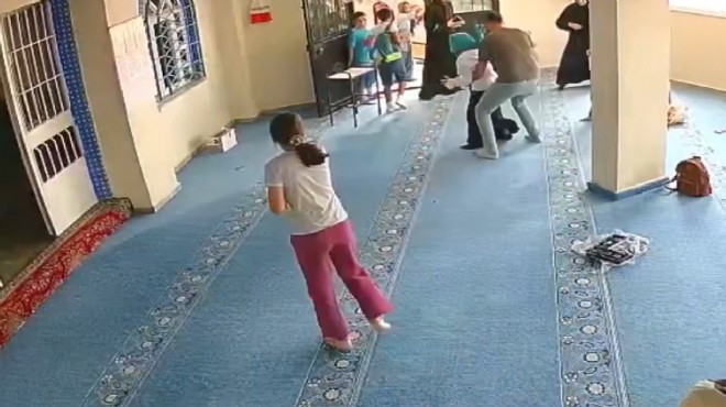 İmamdan hayat kurtaran Heimlich manevrası!