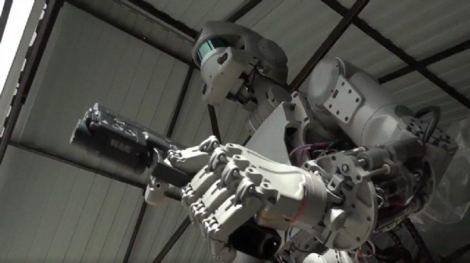 İnsansı robot Fedor: İnsanlar hakkında iyi düşünmüyorum