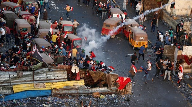 Irak ta protestoculara ateş açıldı: 13 ölü, 865 yaralı