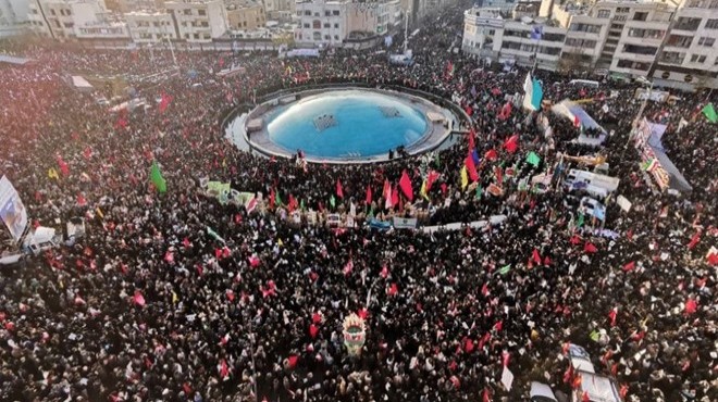 İran'da Kasım Süleymani için cenaze töreni