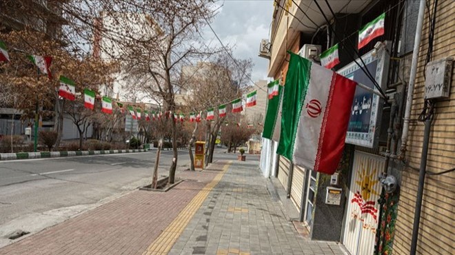İran'dan yer altında 'füze şehirleri' inşası
