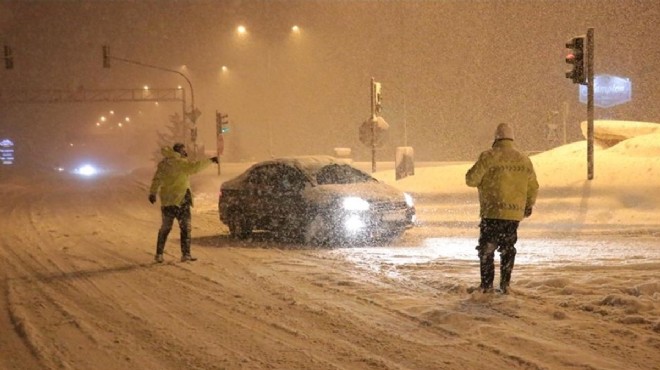 İstanbul-Ankara ulaşımı kontrollü olarak başladı