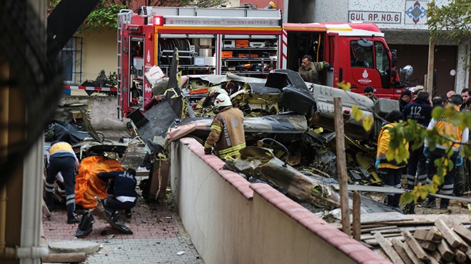 İstanbul da askeri helikopter düştü: 4 şehit