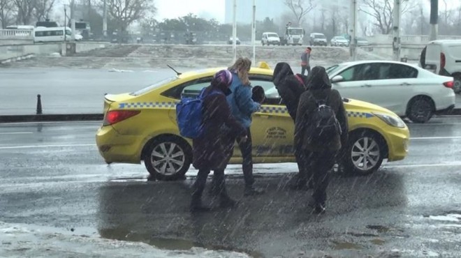İstanbul'da taksicilerin kar fırsatçılığı!