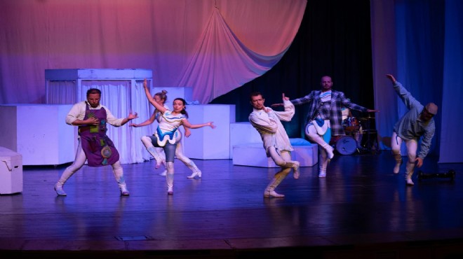 İzBBŞT  Don Kişot  ile festivalde sahne aldı