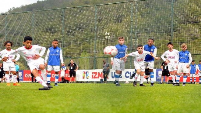 İzmir Cup ta final heyecanı