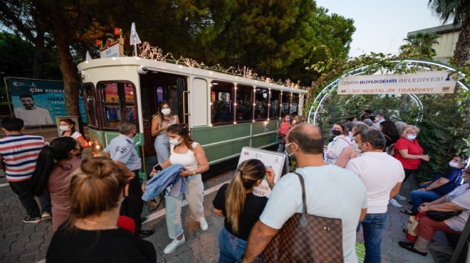 İzmir Fuarı nda nostaljik tramvay keyfi