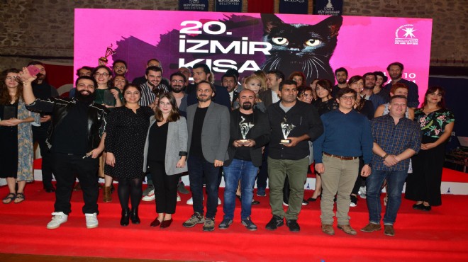 İzmir Kısa Film Festivali'nde 'Altın Kedi' ödülleri sahiplerini buldu