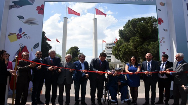 İzmir Kitap Fuarı Kültürpark'ta kapılarını açtı