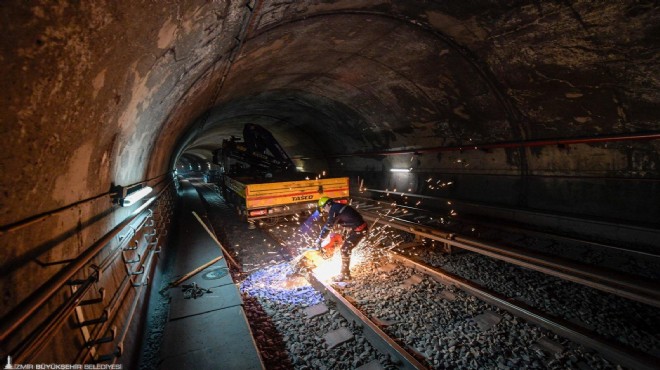 İzmir Metro da bakım mesaisi