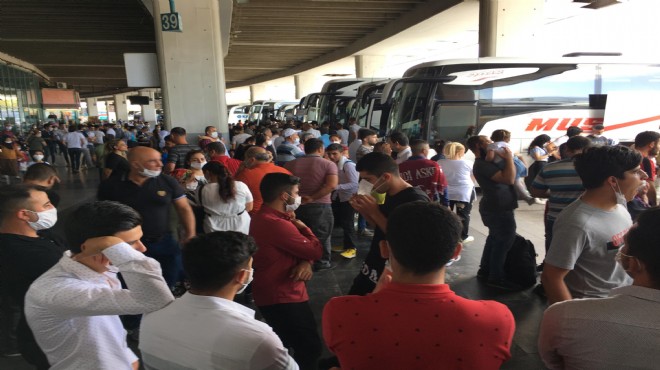 İzmir Otogarı'nda tedbirleri hiçe sayan uğurlama!