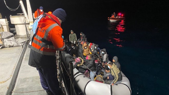 İzmir sularında 50 hayat kurtaran operasyon!