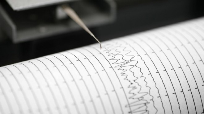 İzmir açıklarında korkutan deprem