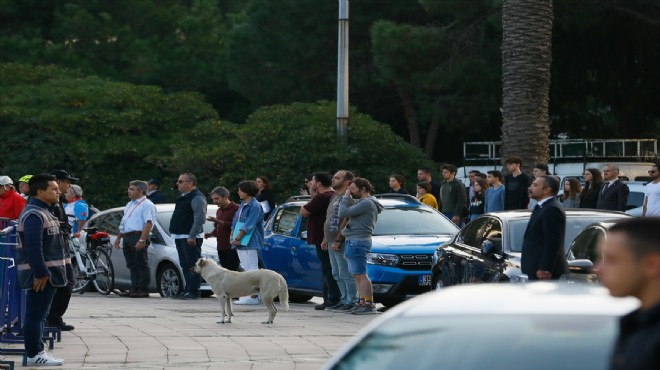 İzmir de 09.05 te hayat durdu!