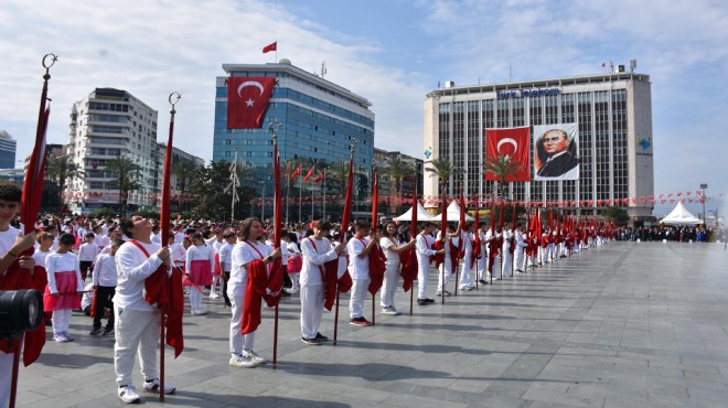 İzmir'de 103.yıl gururu!