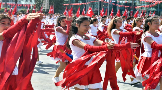 İzmir'de 23 Nisan coşkusu