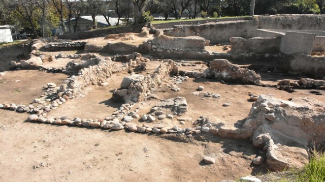 İzmir de 8 bin yıllık seramik atölyesi bulundu!