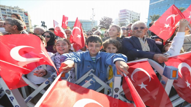 İzmir de 99. yıl gururu