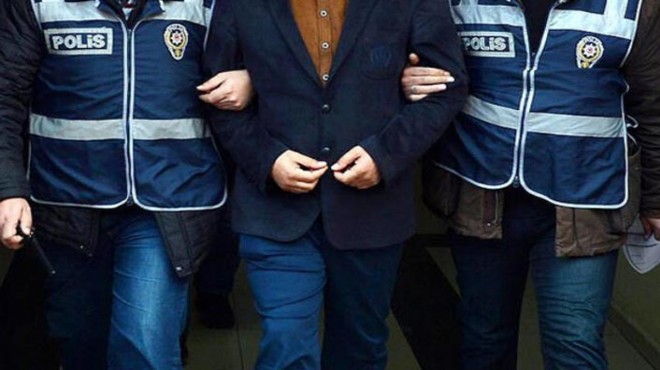 İzmir'de FETÖ'nün TSK yapılanmasına yönelik operasyonlarda 13 ayda 792 şüpheli tutuklandı