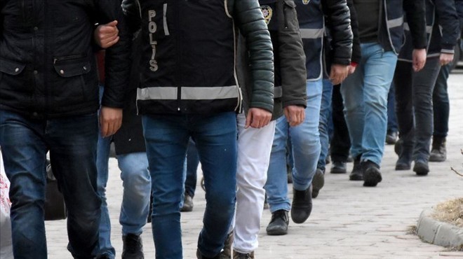 İzmir de FETÖ operasyonu: Polisler tutuklandı!