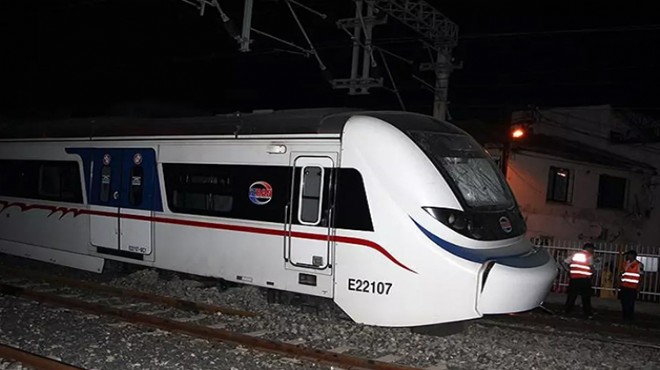 İzmir de İZBAN treninin çarptığı kişi hayatını kaybetti