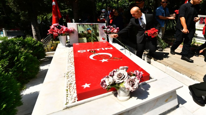 İzmir'de Kadifekale Şehitliği'nde 15 Temmuz anması!