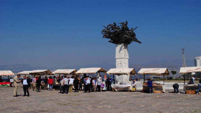 İzmir de  Kooperatif Şenliği 