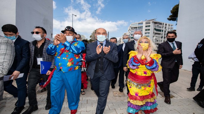 İzmir de Romanlar Günü coşkusu, Soyer den kültür merkezi müjdesi