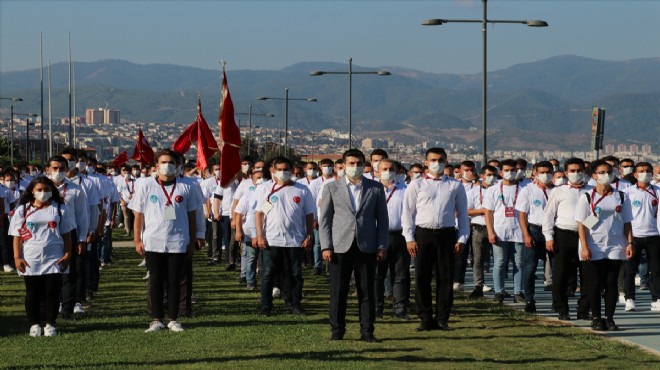 İzmir de Ülkücüler alana indi: İstiklal için Kararlılık Yürüyüşü!