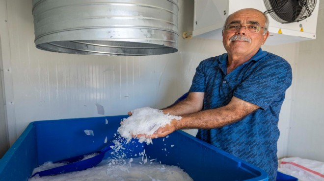 İzmir'de balıkçılara buz desteği!