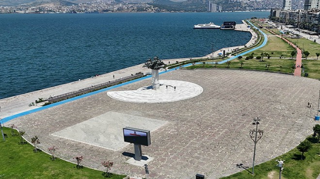 İzmir'de bayram sessizliği: Kent merkezi boş kaldı