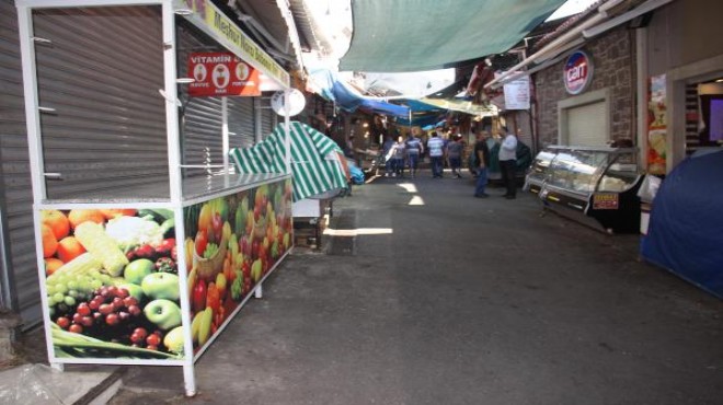 İzmir de bayramda çarşılar boş kaldı