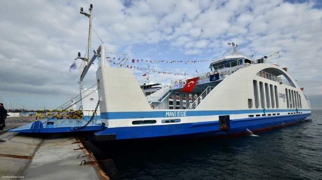 İzmir de deniz ulaşımına fırtına darbesi!