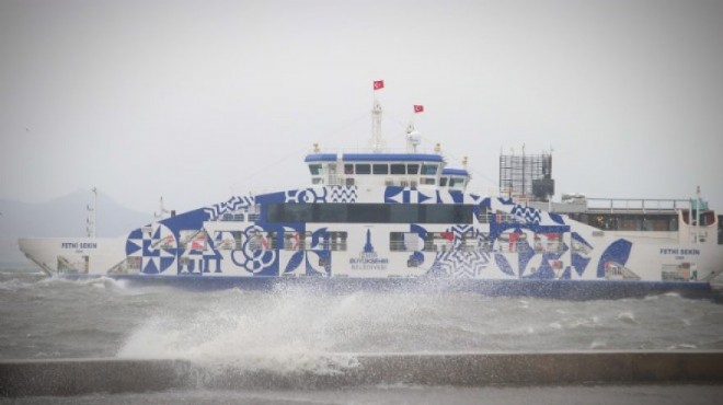 İzmir'de vapur seferleri tekrar başladı