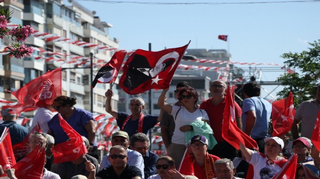İzmir'de dev miting günü: Gündoğdu'ya insan seli!